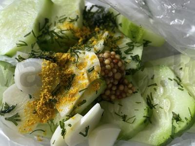 Greitai marinuoti agurkai prie bulvių Žingsnis 6