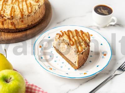 Obuolių sūrio pyragas pagrindine nuotrauka