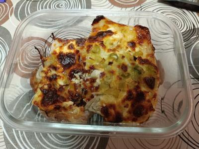 Kiaulienos kotletas su grybais po sūrio sluoksniu pagrindine nuotrauka