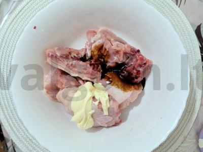 Vištienos šlaunelės su bulvėmis sojos padaže su terijaki Žingsnis 1