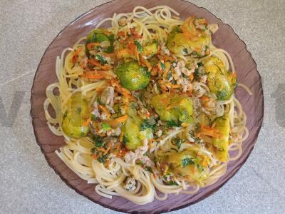 Makaronai su daržovėmis, žolelėmis ir kiaulienos faršu Žingsnis 7