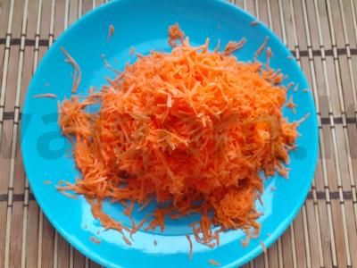 Morkų salotas su graikiniais riešutais ir cinamonu Žingsnis 3