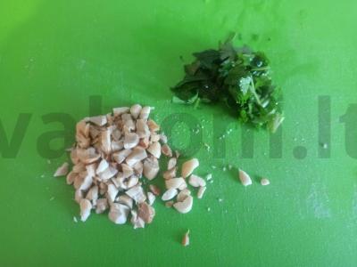 Švelni pita su varške, pomidorais ir žemės riešutais Žingsnis 1