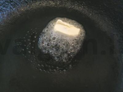 Virti ir kepti jauni bulvės su krienų padažu Žingsnis 2