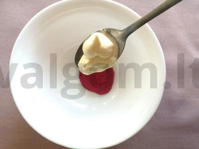 Virti ir kepti jauni bulvės su krienų padažu Žingsnis 5