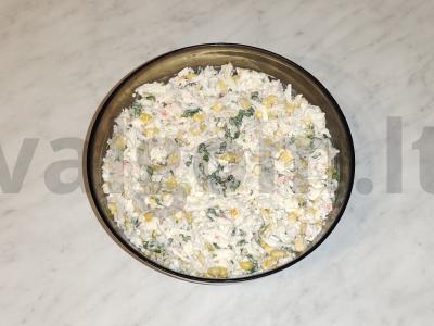 Salotas su krabų lazdelėmis ir ridikėliais „Kapitonas“ pagrindine nuotrauka