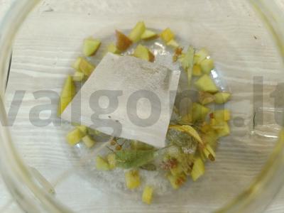 Ramunėlių gėrimas su obuoliu ir liepa Žingsnis 3