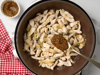 Vištiena garstyčių padaže keptuvėje Žingsnis 4