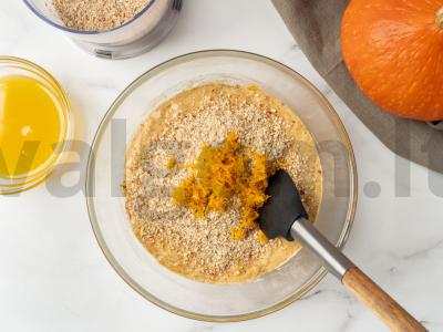 Moliūgų ir apelsinų keksiukas Žingsnis 6