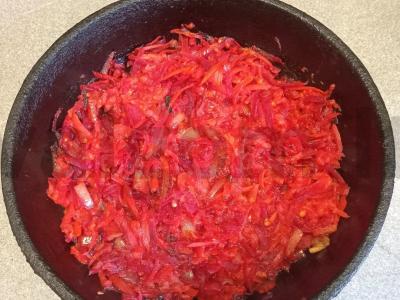 Raudonas barštis ant ančių sultinio Žingsnis 7