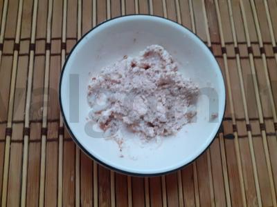 Saldus tostadas su varške, vynuogėmis ir medumi Žingsnis 1