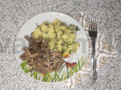 Kepta kiauliena su svogūnais Žingsnis 6