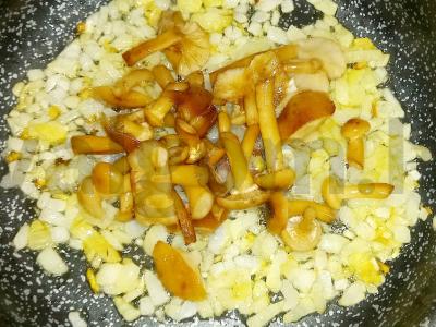 Keptas bulvės su virtos-rūkyta pečių ir grybais Žingsnis 3