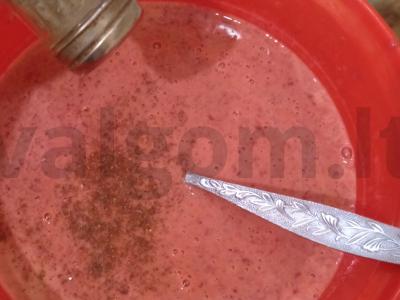 Užkandžių tortas su vištienos kepenimis ir sūriu Žingsnis 4