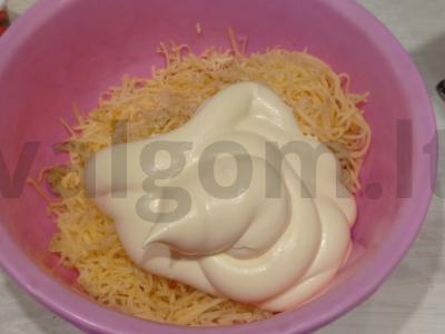 Užkandžių tortas su vištienos kepenimis ir sūriu Žingsnis 14