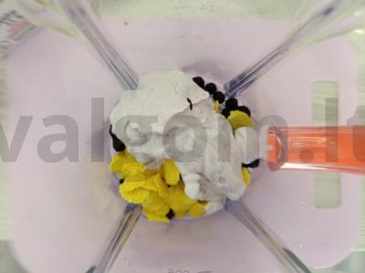 Varškės kokteilis su mėlynėmis Žingsnis 2