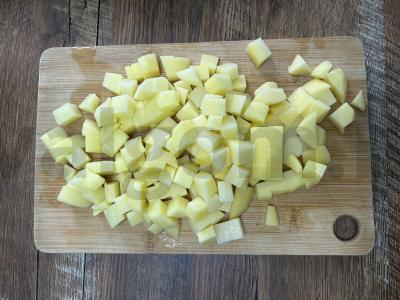 Vištienos sriuba su kiaušinių makaronais pietums Žingsnis 4