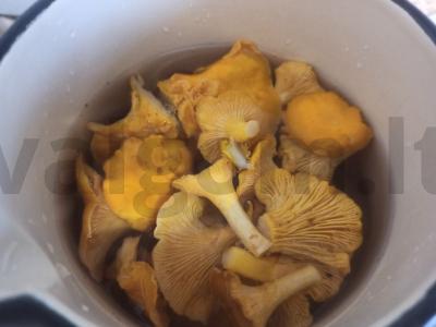 Keptas bulves su voveraitėmis ir grietine Žingsnis 1