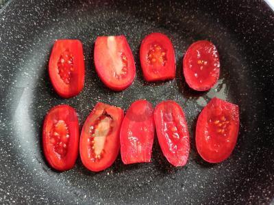 Šiltas keptų daržovių salotas Žingsnis 5