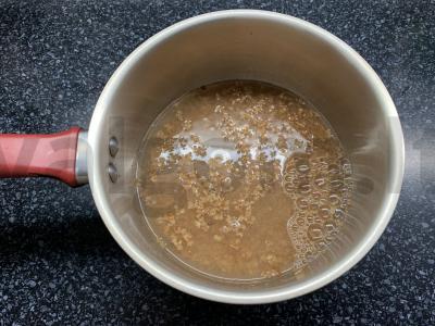 Grikių dribsniai su dešra ir daržovėmis Žingsnis 1