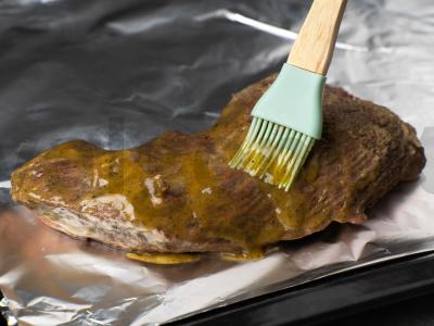 Kiaulienos krūtinėlė medaus-garstyčių padaže Žingsnis 4