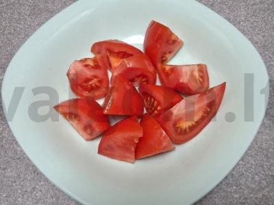 Pomidorų ir krienų padažas Žingsnis 1