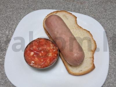 Pomidorų ir krienų padažas pagrindine nuotrauka