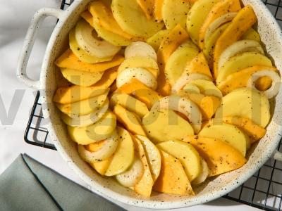 Kepta moliūgų su bulvėmis po sūrio plutele Žingsnis 4