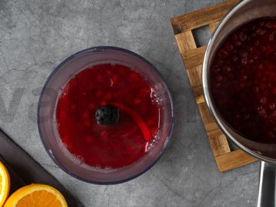 Viršutinė dalis su spanguolių padažu Žingsnis 3