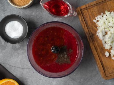 Viršutinė dalis su spanguolių padažu Žingsnis 4