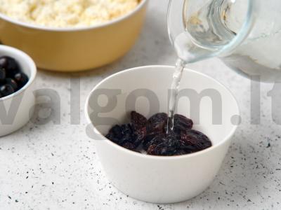 Varškės apkepas be miltų ir cukraus Žingsnis 1