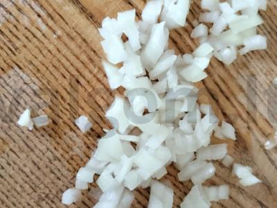 Skanus ir sočius salotas su upėtakiu, bulvėmis ir pomidorais Žingsnis 3