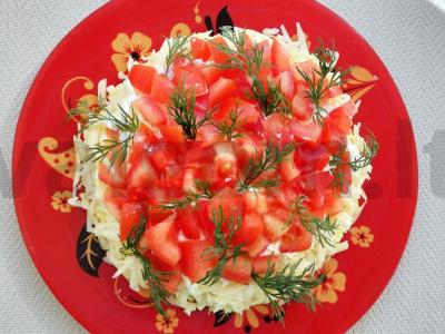 Skanus ir sočius salotas su upėtakiu, bulvėmis ir pomidorais Žingsnis 9