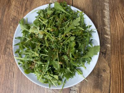 Lengvas salotas su rukola, kriauše ir kamamberu Žingsnis 3