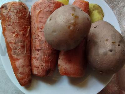 Salotos su žaliais žirneliais ir tunu Žingsnis 1