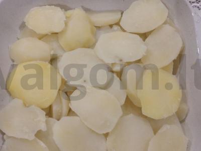 Pievagrybiai su bulvėmis, pomidorais ir mocarela Žingsnis 3