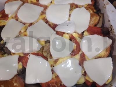 Pievagrybiai su bulvėmis, pomidorais ir mocarela Žingsnis 6