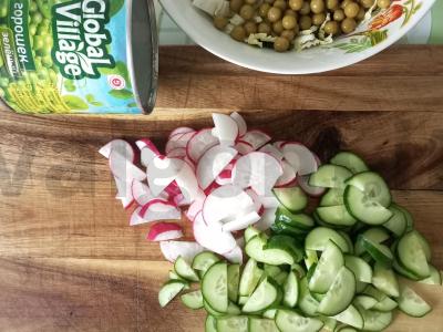 Daržovių salotas su žirneliais Žingsnis 2