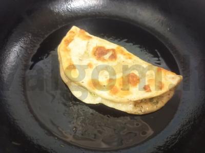 Kvietinė plokštainis su upėtakiu ir sūriu Žingsnis 5