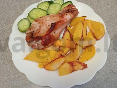 Keptas kalakutienos petys su bulvėmis terijaki padaže pagrindine nuotrauka