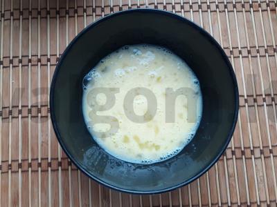 Švelni obuolių šarlotė prie arbatos Žingsnis 1