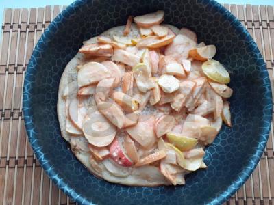 Švelni obuolių šarlotė prie arbatos Žingsnis 6