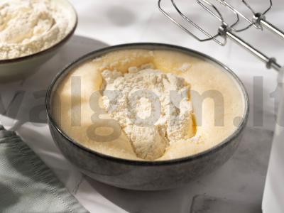 Biskvitinis ritinys su varškės kremu Žingsnis 2