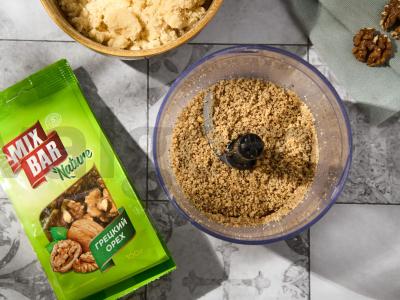 Pyragas su slyvomis ir graikiniais riešutais Žingsnis 7