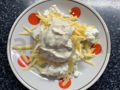 Varškės-sūrio užkandis ant burokėlių Žingsnis 3