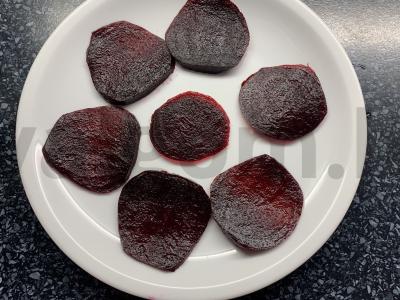 Varškės-sūrio užkandis ant burokėlių Žingsnis 5