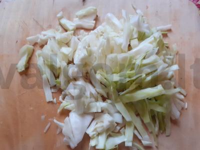 Vištienos sultinio sriuba su kopūstais ir rūgštynėmis Žingsnis 3