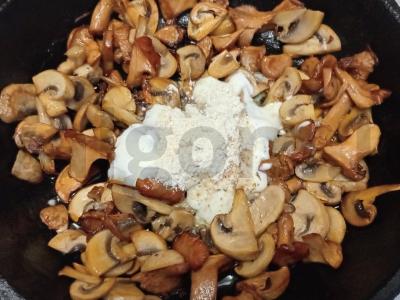 Šampinjonų ir voveraičių žiuljenas Žingsnis 7