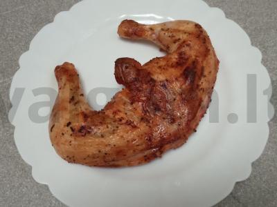 Kepti vištienos šlaunelės marinate su paprika Žingsnis 4