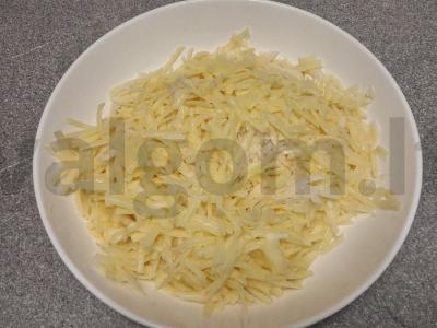 Bulviniai blynai su rūkytomis dešromis, svogūnais ir česnaku Žingsnis 1